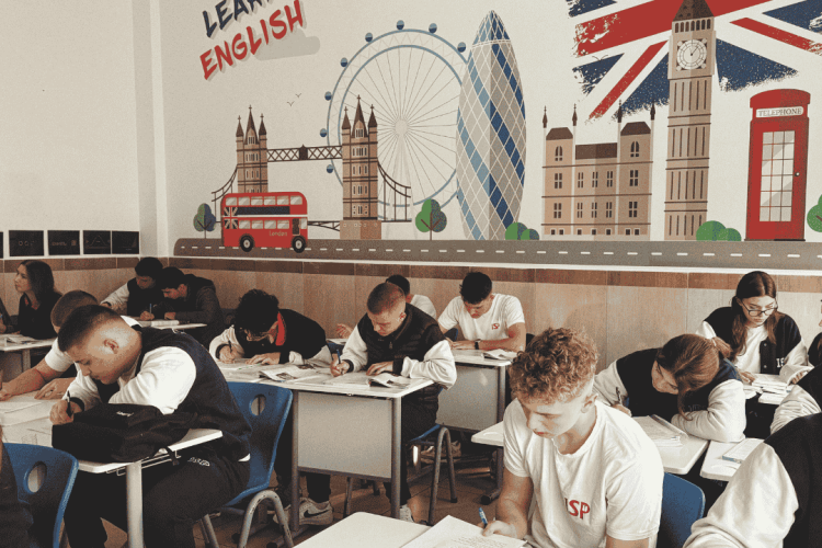 فرهنگ نوین آموزشگاه زبان در پاکدشت